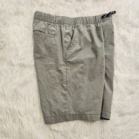 Old Navy Boys Heather Gray Flat Front Shorts Dri Fit Size 14-16 - Picture 2 of 9